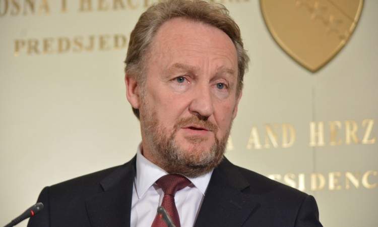 Izetbegović: Problem je u nastojanjima da se izjednači krivica i revidira istina